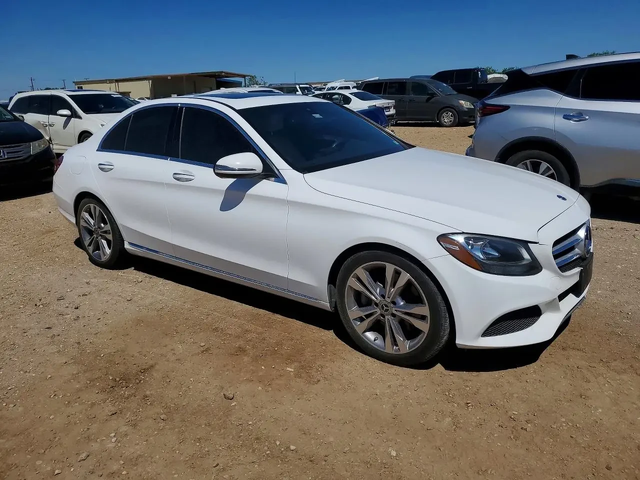 Mercedes-Benz C 300 - автомобили, коли, обяви за нови и употребявани 1