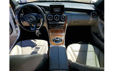 Mercedes-Benz C 300 - автомобили, коли, обяви за нови и употребявани 7