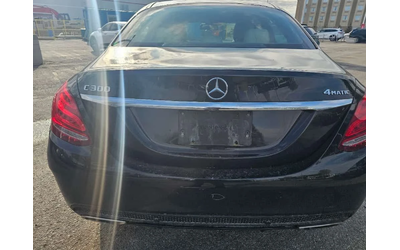 mercedes-benz-c-300 - 4