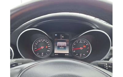 Mercedes-Benz C 300 AMG PKG * NAVIGATION / CAMERA / PANORАМА - автомобили, коли, обяви за нови и употребявани 9