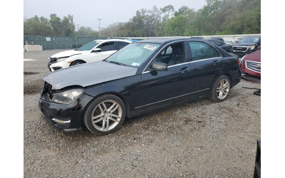 mercedes-benz-c-300-4matic - 3