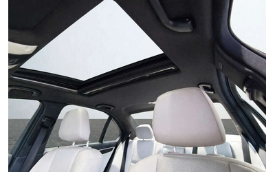 Mercedes-Benz W100 * 4MATIC / Leather / Sunroof / Nav / Heated Seats - автомобили, коли, обяви за нови и употребявани 10