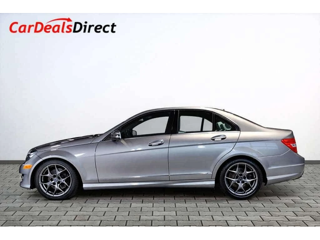 Mercedes-Benz W100 * 4MATIC / Leather / Sunroof / Nav / Heated Seats - автомобили, коли, обяви за нови и употребявани 2