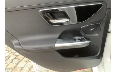 Mercedes-Benz C 300 e /NAVI/AMG line/LED/TV/MULTY/ГАРАНЦИЯ! - автомобили, коли, обяви за нови и употребявани 11