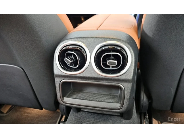 Mercedes-Benz C 300 2023* AVANGARDE* 360* DISTRONIK* - автомобили, коли, обяви за нови и употребявани 15