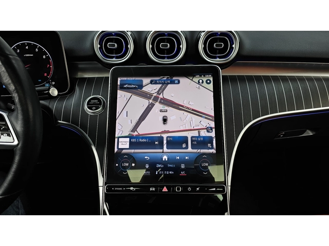 Mercedes-Benz C 300 2023* AVANGARDE* 360* DISTRONIK* - автомобили, коли, обяви за нови и употребявани 7