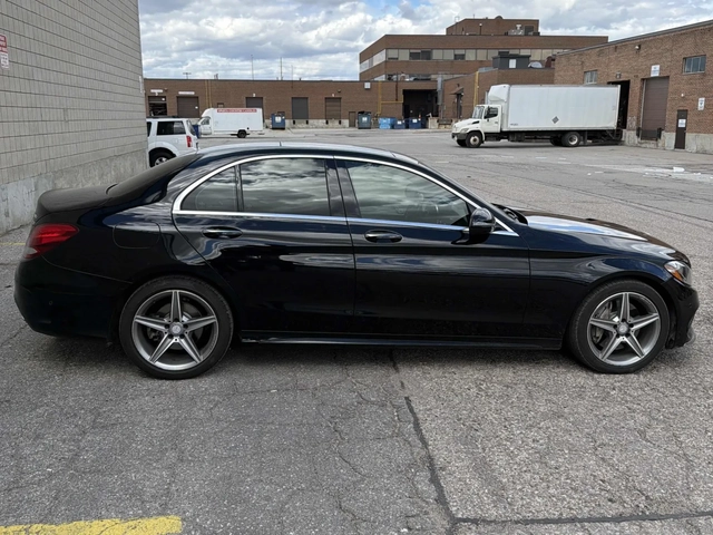 Mercedes-Benz C 300 * CARFAX * АВТО КРЕДИТ * - автомобили, коли, обяви за нови и употребявани 3