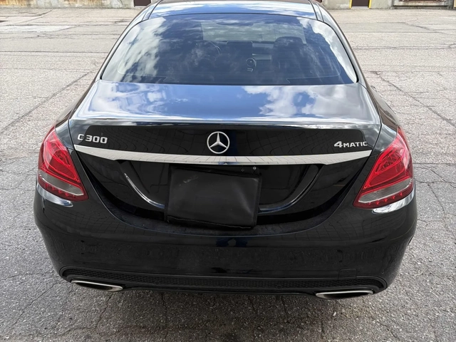 Mercedes-Benz C 300 * CARFAX * АВТО КРЕДИТ * - автомобили, коли, обяви за нови и употребявани 4