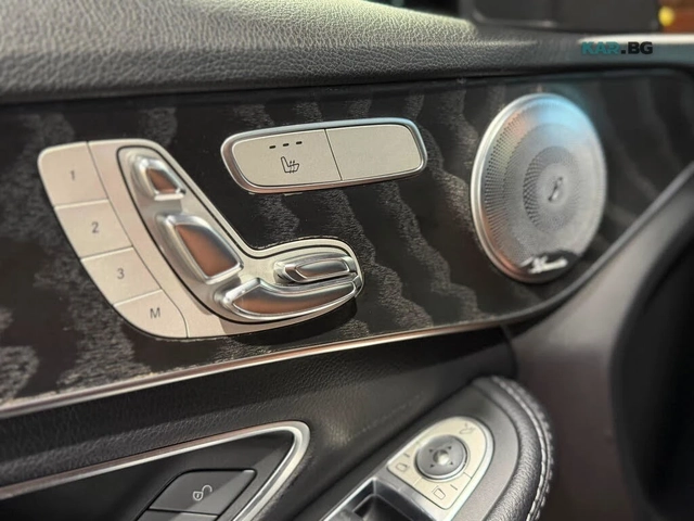 Mercedes-Benz C 300 4MATIC/SPORT-PACK/BURMESTER/DRIVE-ASSISTS - автомобили, коли, обяви за нови и употребявани 9