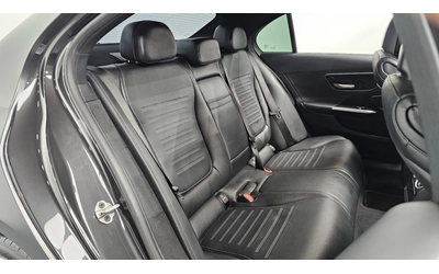 Mercedes-Benz C 300 AMG Line - автомобили, коли, обяви за нови и употребявани 11