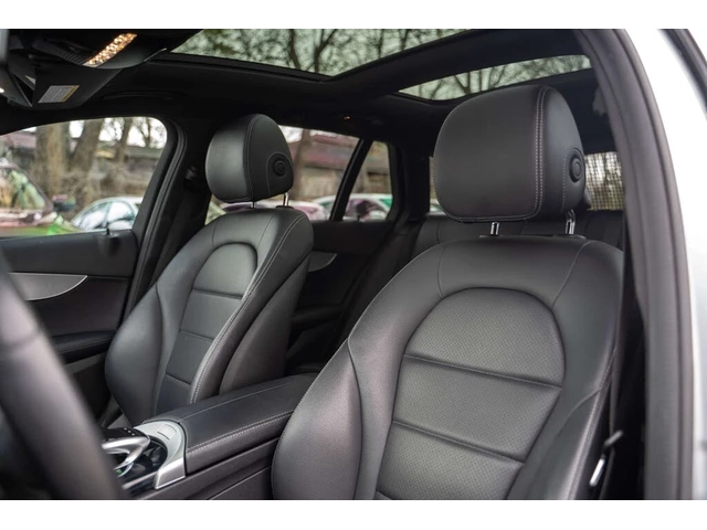 Mercedes-Benz C 300 4MATIC | Sport pack | Panorama - автомобили, коли, обяви за нови и употребявани 7