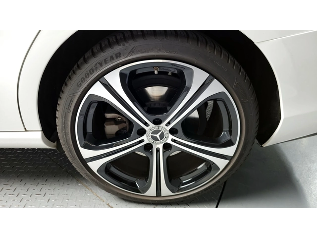 Mercedes-Benz C 300 4MATIC Avantgarde - автомобили, коли, обяви за нови и употребявани 4