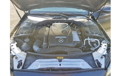 Mercedes-Benz C 300 - автомобили, коли, обяви за нови и употребявани 10