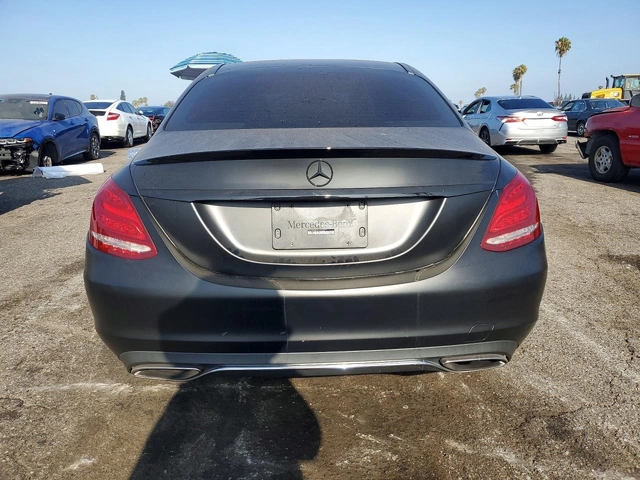Mercedes-Benz C 300 - автомобили, коли, обяви за нови и употребявани 5