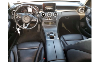 Mercedes-Benz C 300 - автомобили, коли, обяви за нови и употребявани 7