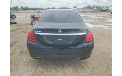 mercedes-benz-c-300 - 4