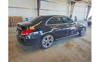 mercedes-benz-c-300 - 4