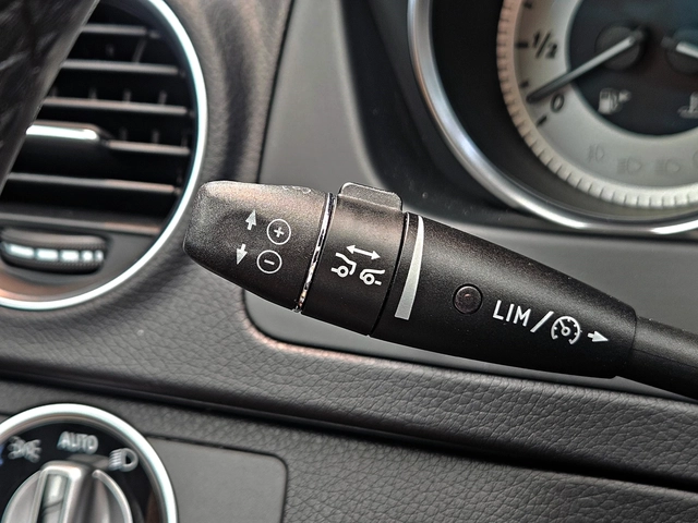 Mercedes-Benz C 300 AMG/4MATIC/GERMANY/DISTR/PANO/ПОДГРЕВ/LANE KEEP/LI - автомобили, коли, обяви за нови и употребявани 11