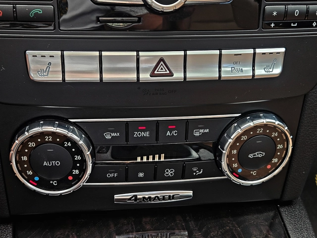 Mercedes-Benz C 300 AMG/4MATIC/GERMANY/DISTR/PANO/ПОДГРЕВ/LANE KEEP/LI - автомобили, коли, обяви за нови и употребявани 12