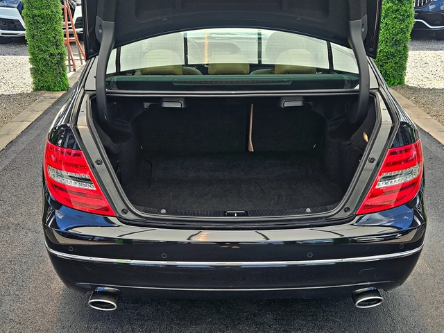 Mercedes-Benz C 300 AMG/4MATIC/GERMANY/DISTR/PANO/ПОДГРЕВ/LANE KEEP/LI - автомобили, коли, обяви за нови и употребявани 7