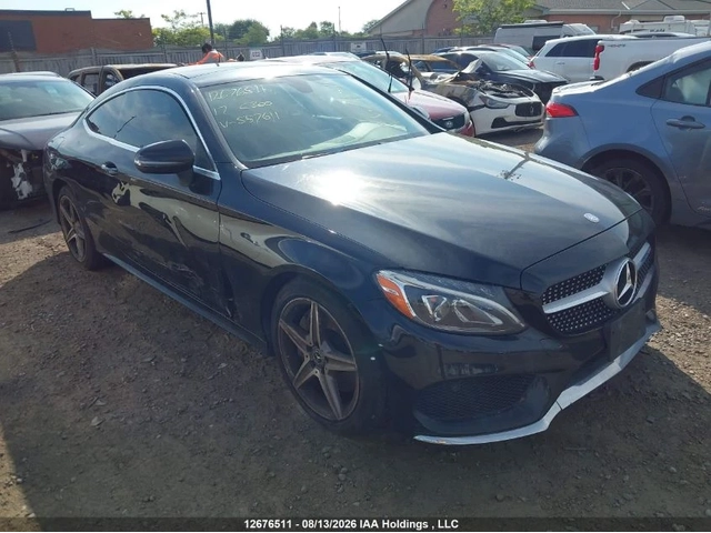 Mercedes-Benz C 300 4MATIC - автомобили, коли, обяви за нови и употребявани 0