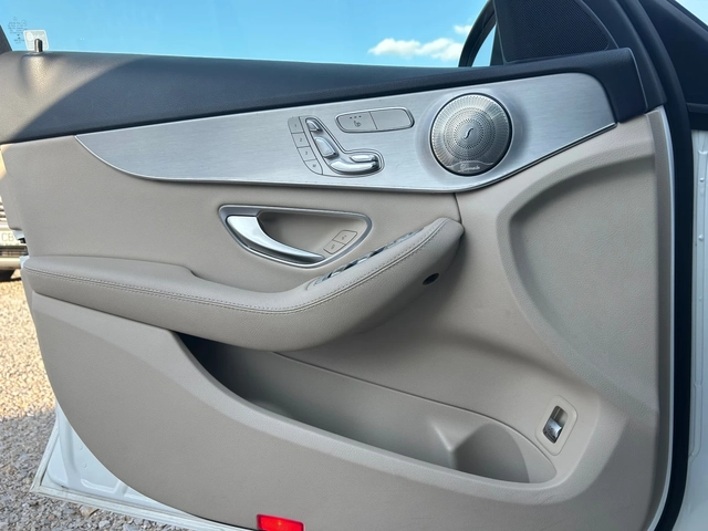 Mercedes-Benz C 300 4MATIC* PANO* 360* KEYLESS* MEMORY - автомобили, коли, обяви за нови и употребявани 13