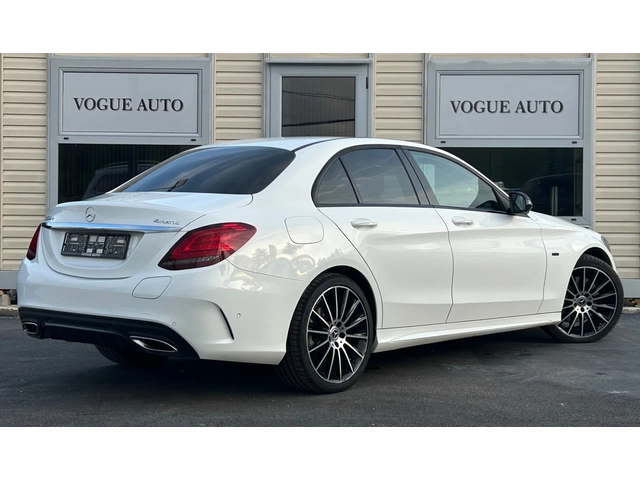 Mercedes-Benz C 300 e* 4Matic* AMG* 360* MEMORY* BURMESTER* AIR - автомобили, коли, обяви за нови и употребявани 1