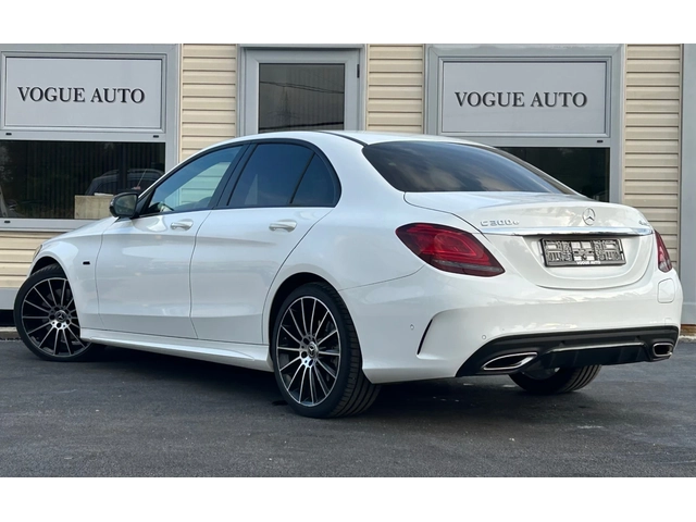 Mercedes-Benz C 300 e* 4Matic* AMG* 360* MEMORY* BURMESTER* AIR - автомобили, коли, обяви за нови и употребявани 3