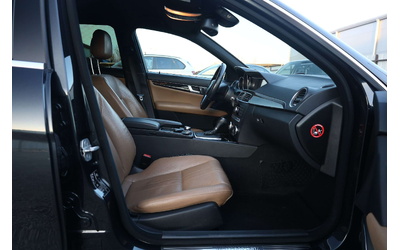 Mercedes-Benz C C - автомобили, коли, обяви за нови и употребявани 28