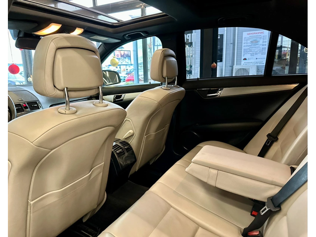 Mercedes-Benz C 320 AMG Pack * Pano * KeyLess* Подгрев * Full* Лизинг - автомобили, коли, обяви за нови и употребявани 10