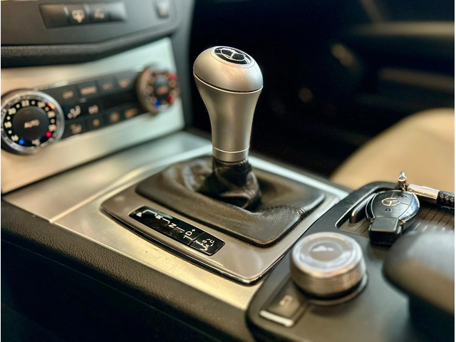 Mercedes-Benz C 320 AMG Pack * Pano * KeyLess* Подгрев * Full* Лизинг - автомобили, коли, обяви за нови и употребявани 8