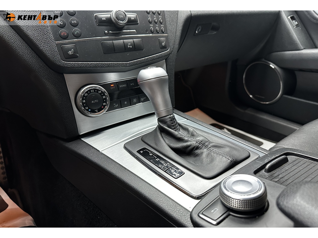 Mercedes-Benz C 320 AMG/Avantgarde/4matic - автомобили, коли, обяви за нови и употребявани 9