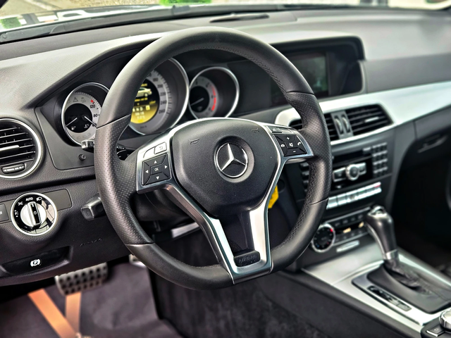 Mercedes-Benz C 350 ! AMG/AVANGARDE/FACE/GERMANY/ПОДГРЕВ/ADAPTIVE/LIZ - автомобили, коли, обяви за нови и употребявани 10