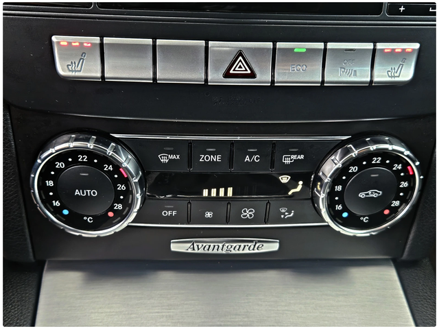 Mercedes-Benz C 350 ! AMG/AVANGARDE/FACE/GERMANY/ПОДГРЕВ/ADAPTIVE/LIZ - автомобили, коли, обяви за нови и употребявани 11