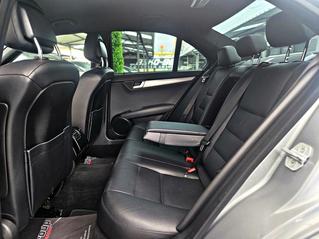 Mercedes-Benz C 350 ! AMG/AVANGARDE/FACE/GERMANY/ПОДГРЕВ/ADAPTIVE/LIZ - автомобили, коли, обяви за нови и употребявани 15