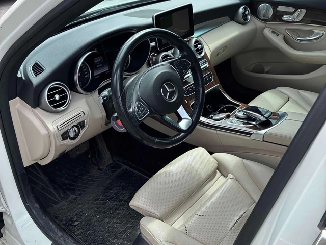 Mercedes-Benz C 400 4MATIC* BURMESTER* PANORAMA* KEYLESS* - автомобили, коли, обяви за нови и употребявани 4
