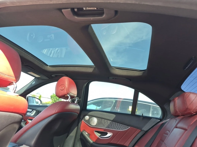 Mercedes-Benz C 400 AMG * RED INTERIOR * BURMSTER * BLIND SPOT * CARFA - автомобили, коли, обяви за нови и употребявани 9