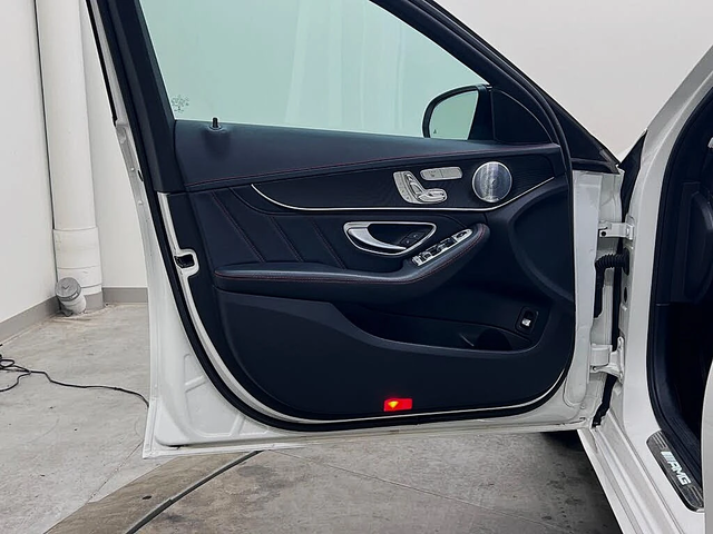 Mercedes-Benz C 43 AMG - автомобили, коли, обяви за нови и употребявани 12