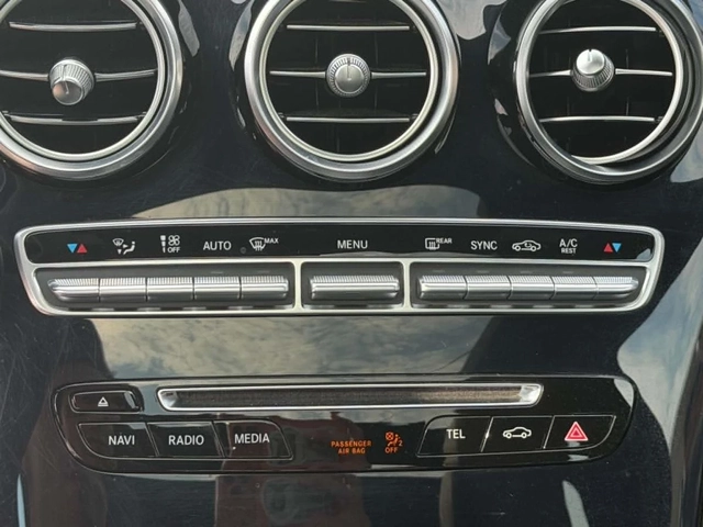 Mercedes-Benz C 43 AMG КОЖА* ПОДГРЕВ* МЪРТВА ТОЧКА* CAR PLAY* - автомобили, коли, обяви за нови и употребявани 11