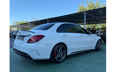 mercedes-benz-c-63-amg - 3