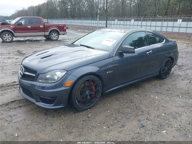 Mercedes-Benz C 63 AMG - автомобили, коли, обяви за нови и употребявани 2