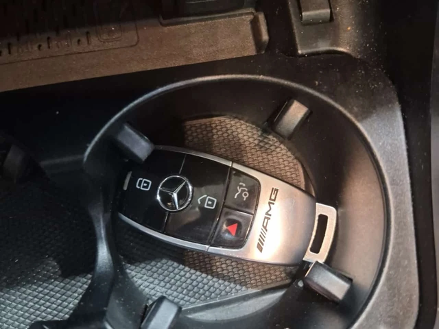 Mercedes-Benz C 63 AMG S| DISTRONIC| 360| BURMESTER| ПОДГРЕВИ| BUCKETS - автомобили, коли, обяви за нови и употребявани 12