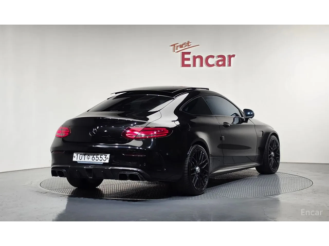 Mercedes-Benz C 63 AMG * Ceramic* 360* Pano* Ambient* - автомобили, коли, обяви за нови и употребявани 3