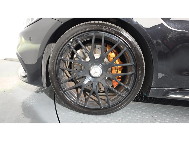 Mercedes-Benz C 63 AMG * Ceramic* 360* Pano* Ambient* - автомобили, коли, обяви за нови и употребявани 6