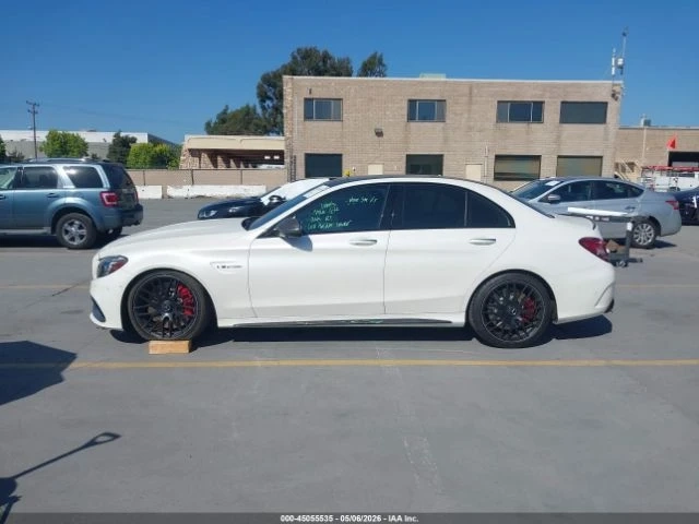 Mercedes-Benz C 63 AMG S* ПОДГРЕВ* ОБДУХВАНЕ* ПАНО* BURMESTER* BUCKET SEA - автомобили, коли, обяви за нови и употребявани 12