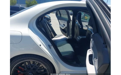 Mercedes-Benz C 63 AMG S* ПОДГРЕВ* ОБДУХВАНЕ* ПАНО* BURMESTER* BUCKET SEA - автомобили, коли, обяви за нови и употребявани 7