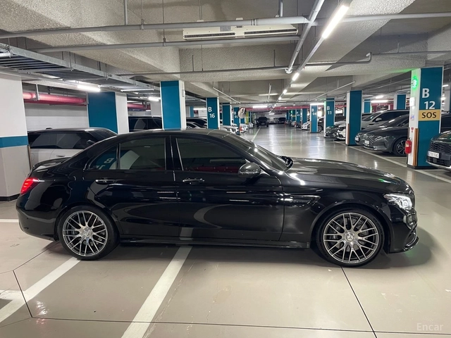 Mercedes-Benz C 63 AMG КОЖА* ПОДГРЕВ* ПАНОРАМА* НАВИ* КАМЕРИ - автомобили, коли, обяви за нови и употребявани 2
