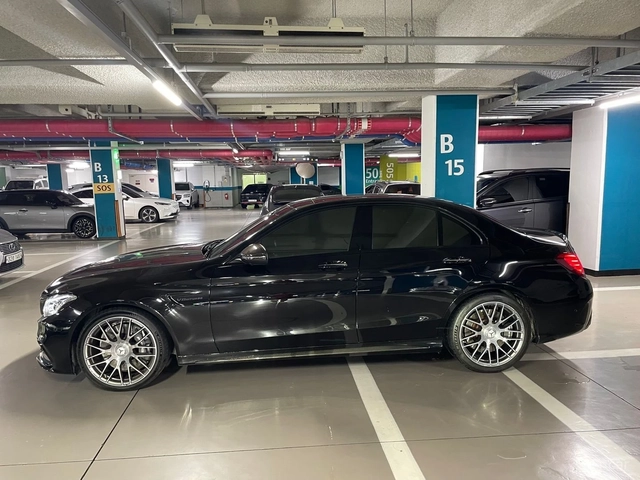 Mercedes-Benz C 63 AMG КОЖА* ПОДГРЕВ* ПАНОРАМА* НАВИ* КАМЕРИ - автомобили, коли, обяви за нови и употребявани 5