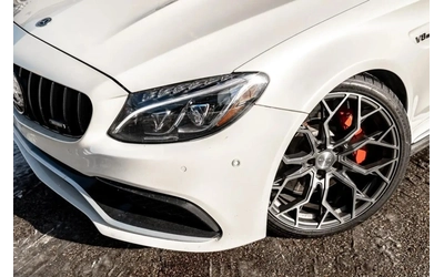 mercedes-benz-c-63-amg - 3