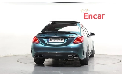 mercedes-benz-c-63-amg - 3